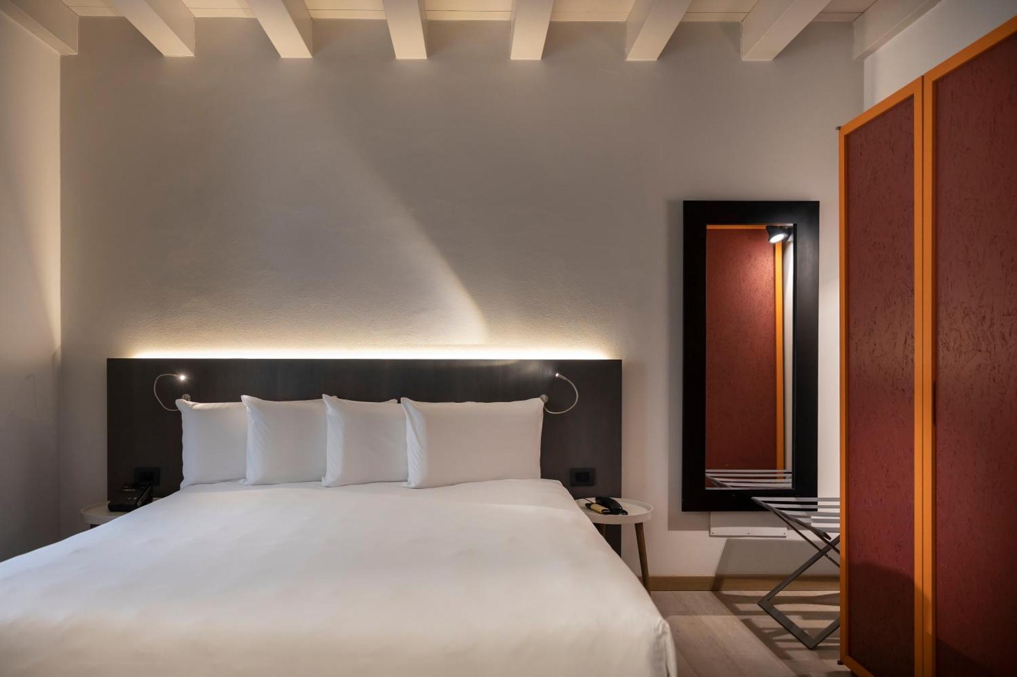 Savona 18 Suites Мілан Екстер'єр фото